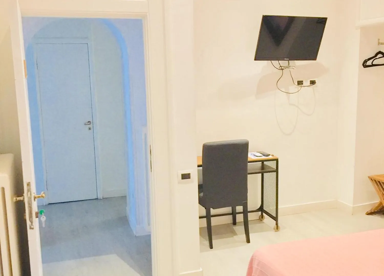 ** Nocleg ze śniadaniem B&B Neapolis Bellini Włochy