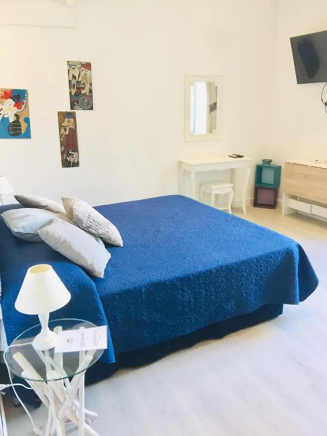 Nocleg ze śniadaniem B&B Neapolis Bellini